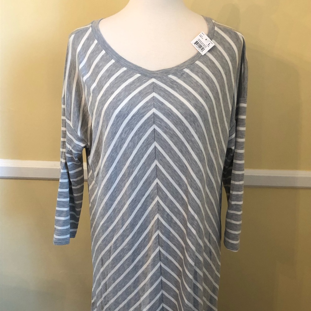 A Pea In The Pod Maternity long sleeve dress-NWT